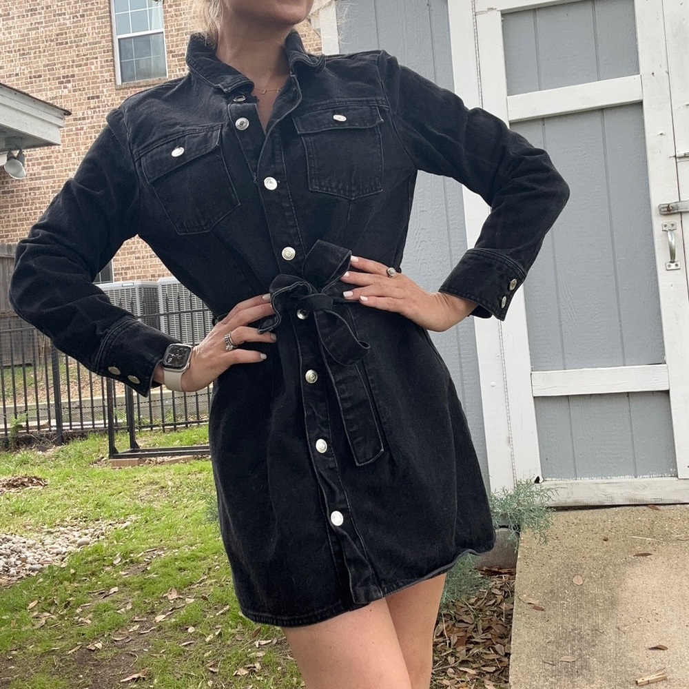 Black jean dress worn 1 X 🖤 like new!